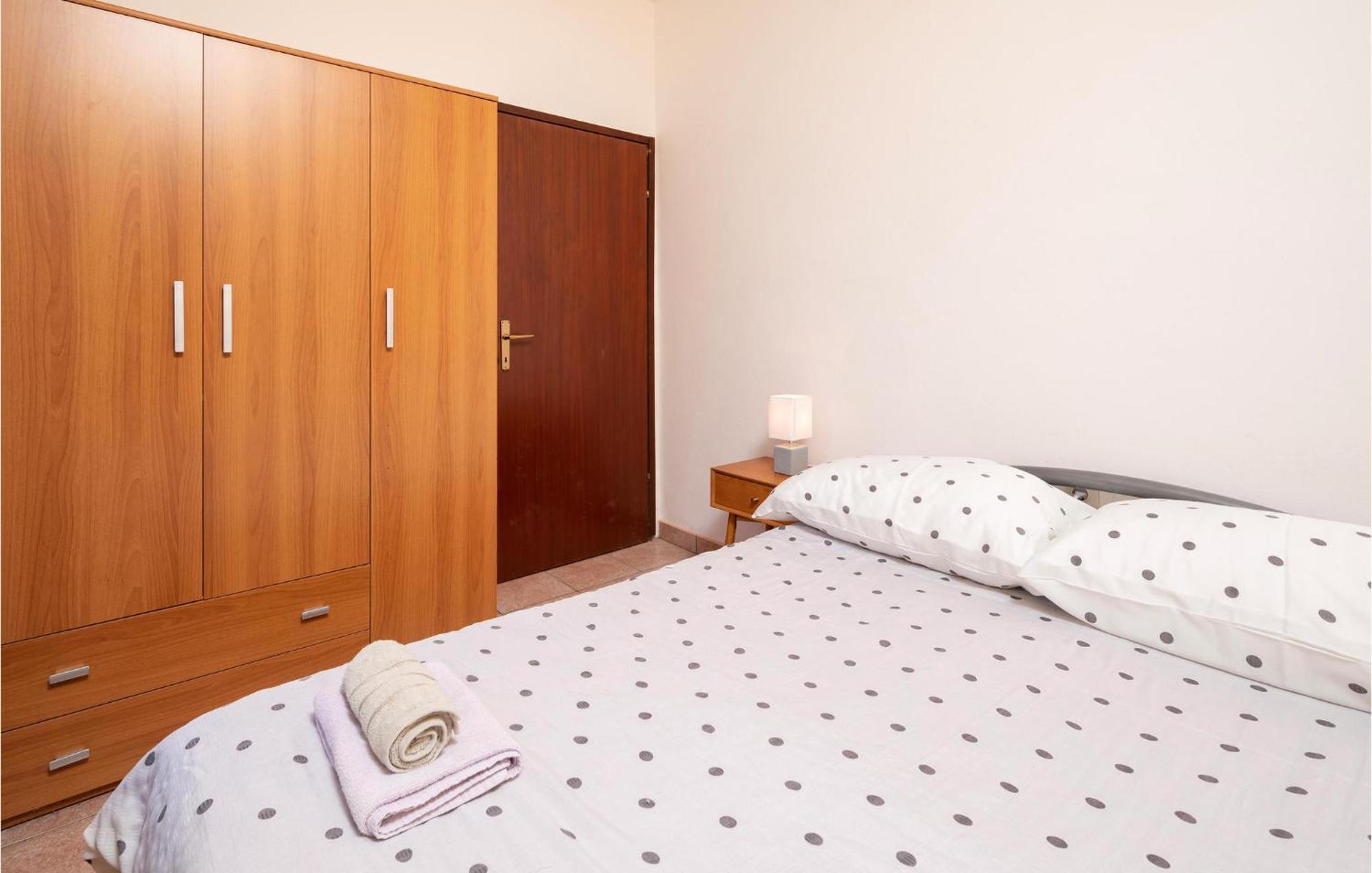 Cozy Apartment In Fazana With Kitchen Exterior photo